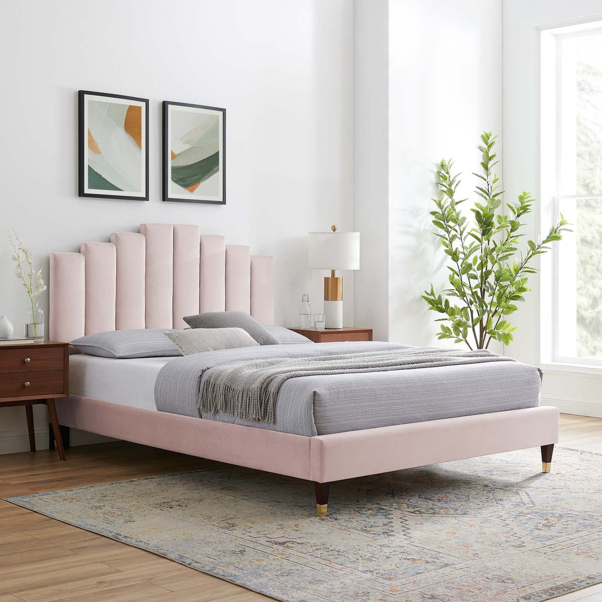 King Performance Velvet Platform Bed in Pink H6637