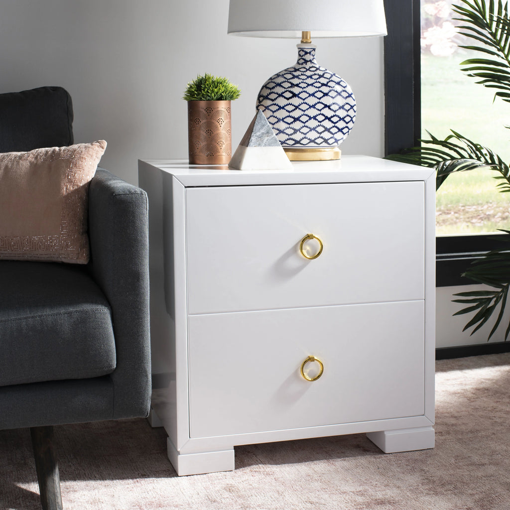 Lacquer Chest with 2 Shelves A5617
