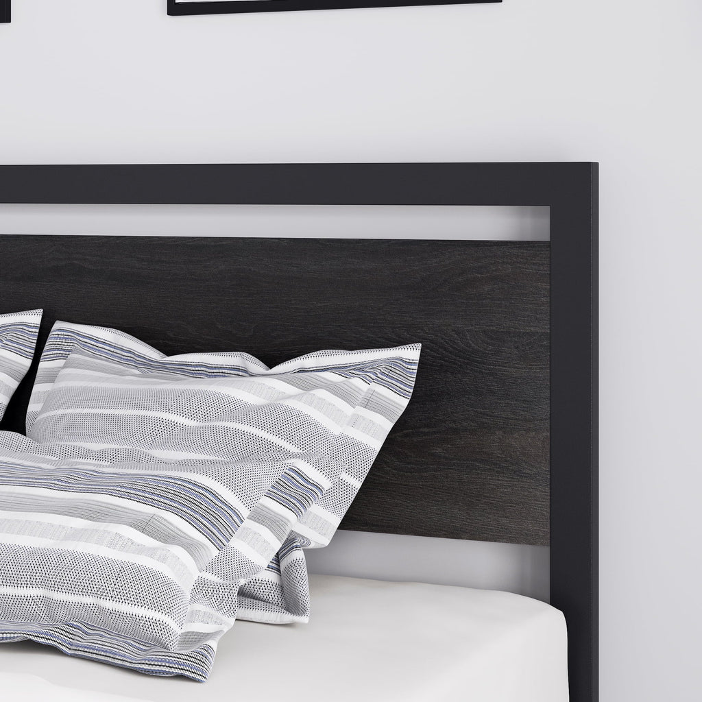 Queen Size Metal Platform Bed Frame with Wooden Headboard Footboard R135231
