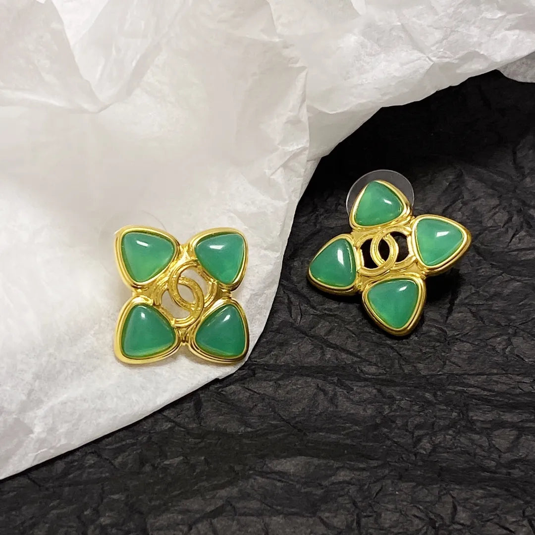 Earrings Q103