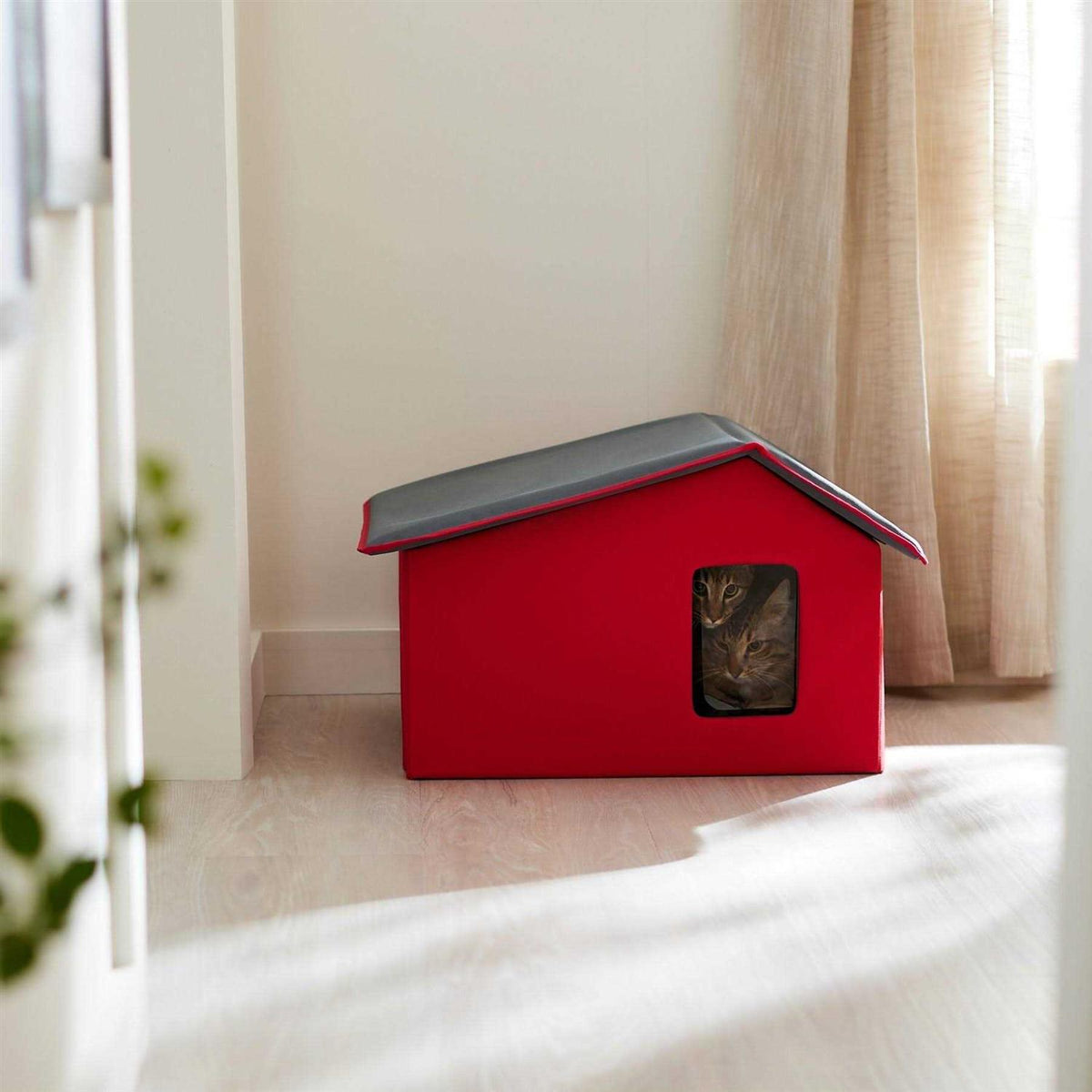 Extra Wide Indoor Cat House U782
