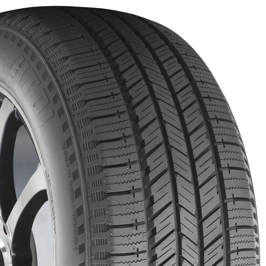 All Season 235/70R16 106T Light Truck Tire C61403