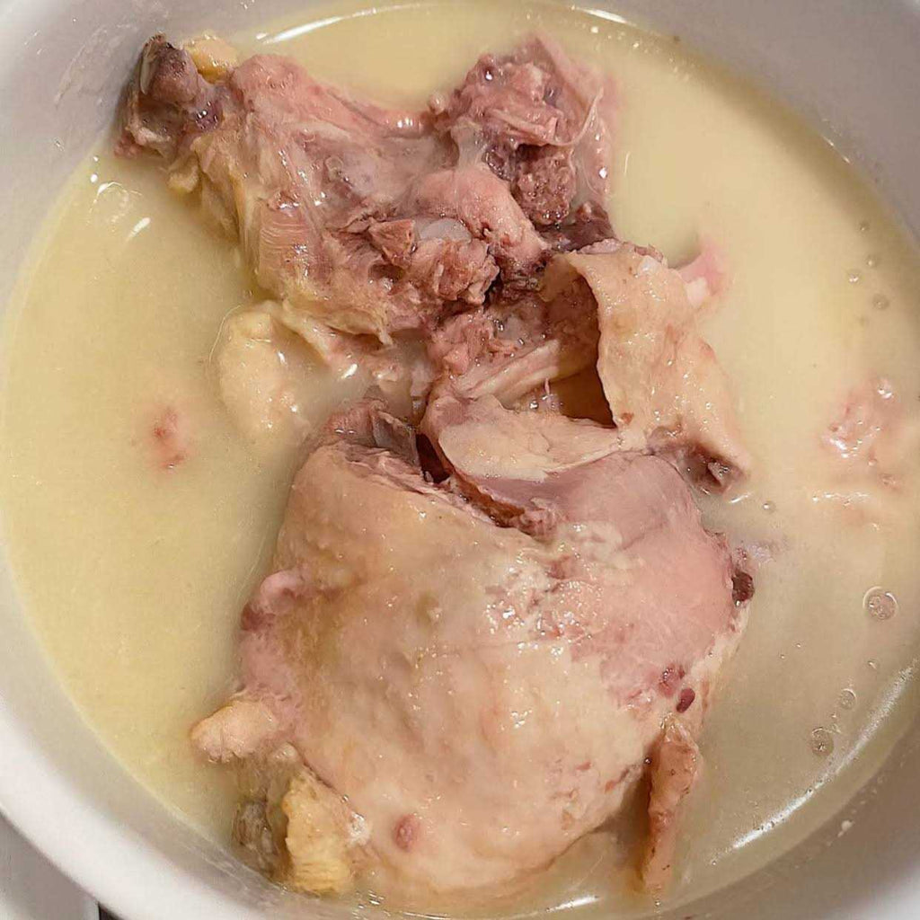 Grain-Free Whole Chicken Thighs Canned Dog Food W2966