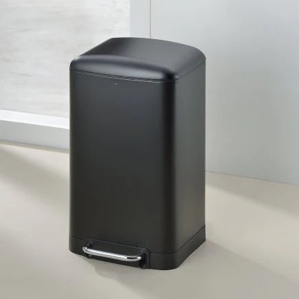 Black 30L Pedal Bin N752