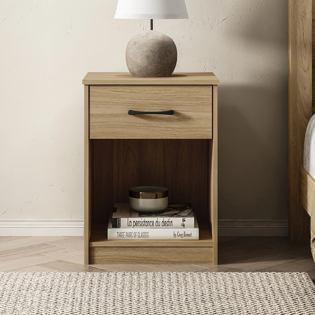 White 1 Drawer Nightstand Q712191