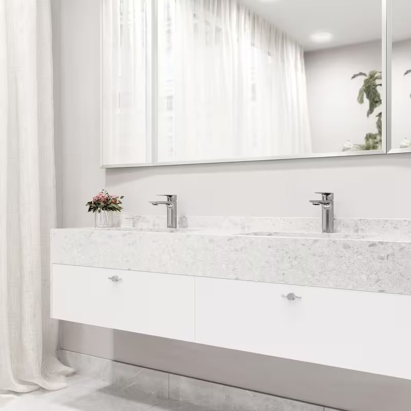 Single Handle Bathroom Faucet in Chrome J247