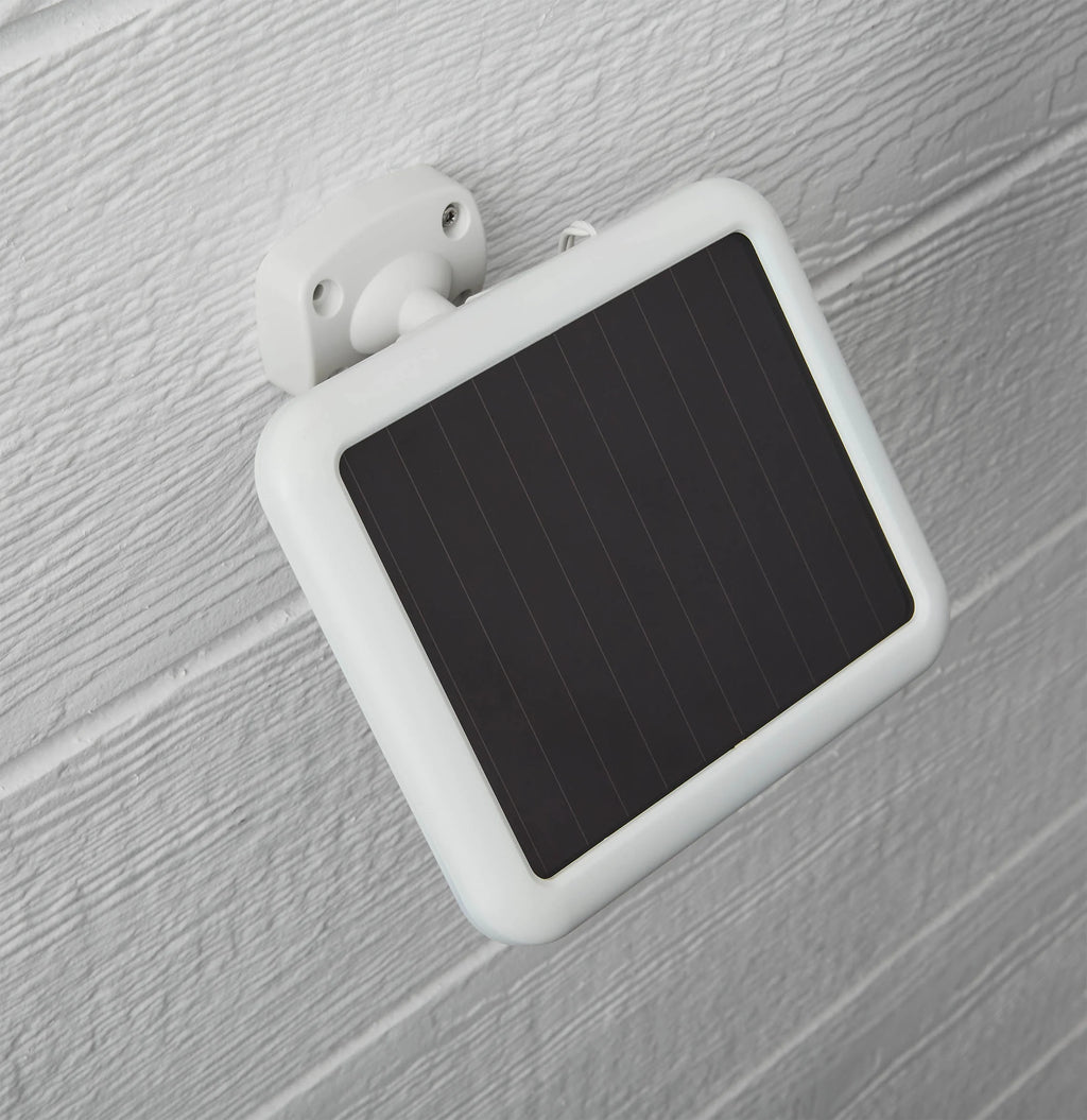 Solar Three Head LED Motion Sensing Security Flood Light, White, 2000 Lumen O8128