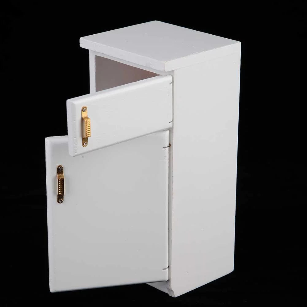 White Mini Refrigerator T293